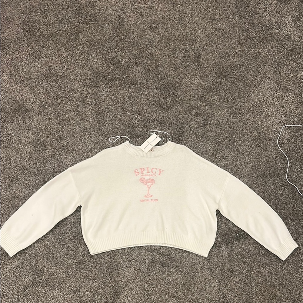 Moon & Madison White Graphic Cropped Hoodie